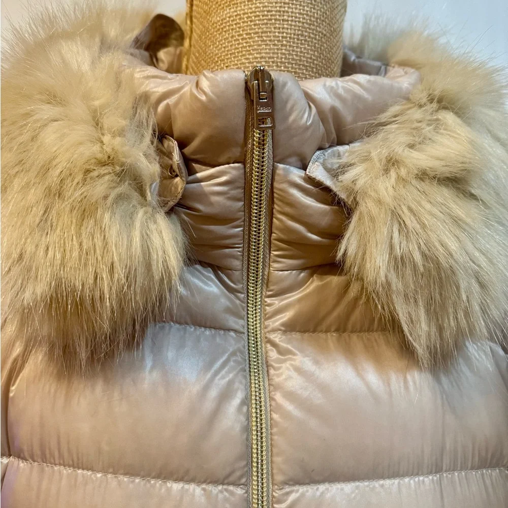 Herno Shimmering Gold Puffer Jacket with detachable Fox Fur Collar - Picture 9 of 16